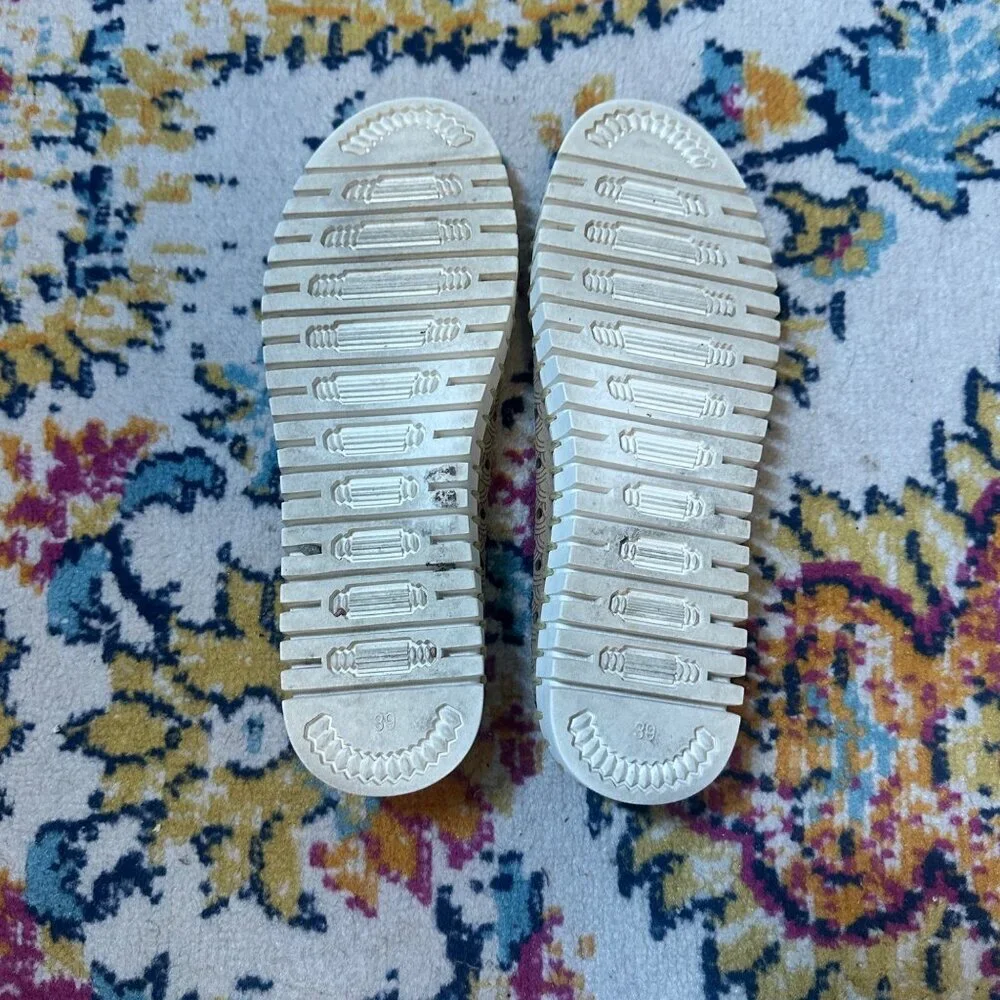 Ilse Jacobsen Tulip Slip On Shoes Latte Womens Size 39 Cushioned Comfort Neutral